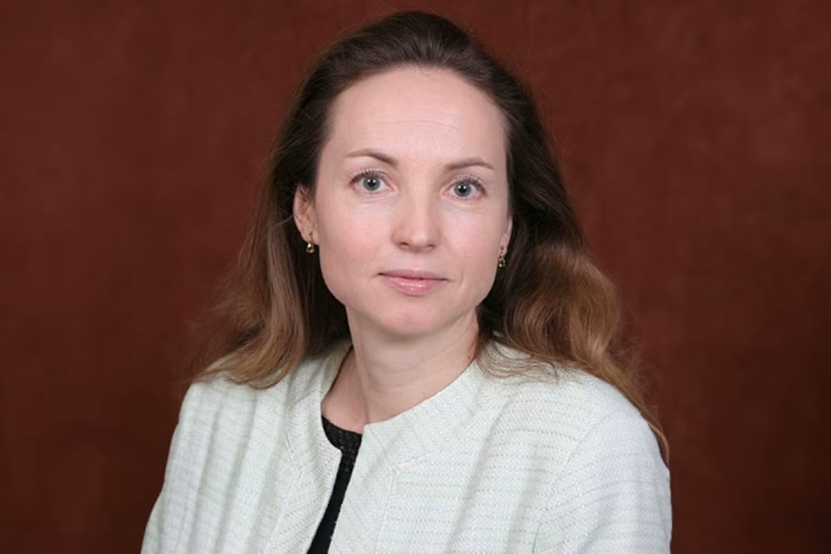Dr. Dina Vyortkina